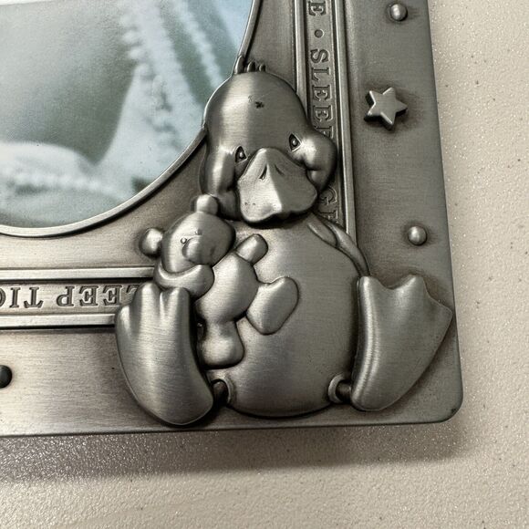 Home Trends Heirloom Picture Frame Baby Duckie Holds 3 Photos Sleep Tight Pewter - Picture 7 of 8